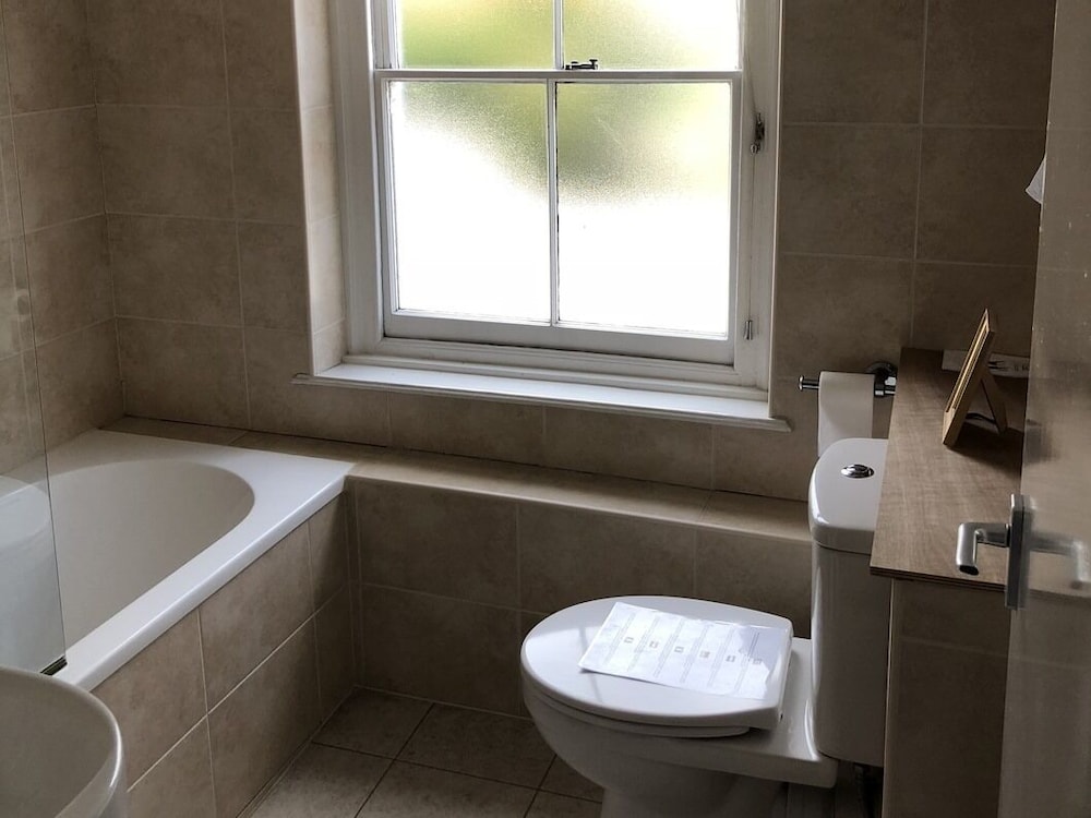 Luxury Double Room, Ensuite - Photo 6