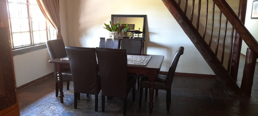 Family House - Photo 6