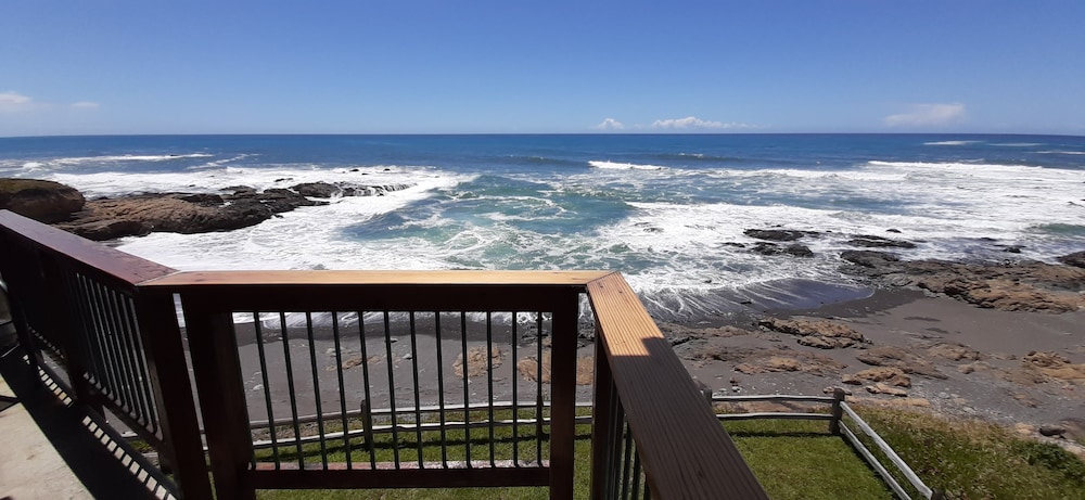 Panoramic Room, 1 King Bed, Hot Tub, Ocean View photo 3