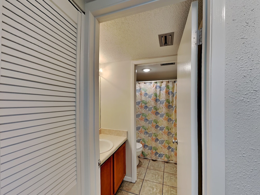 Condo, 1 Queen Bed with Sofa bed, Balcony, Ocean View (#204 - No Pets) photo 3