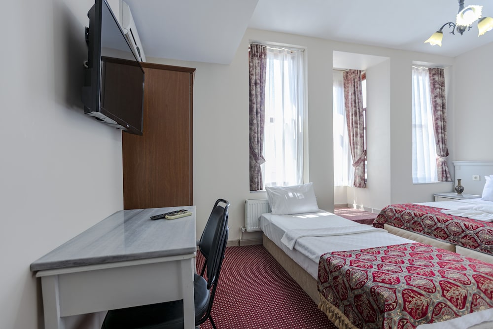 Standard Triple Room photo 3