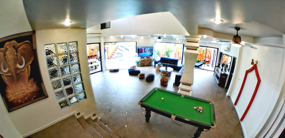 room photo