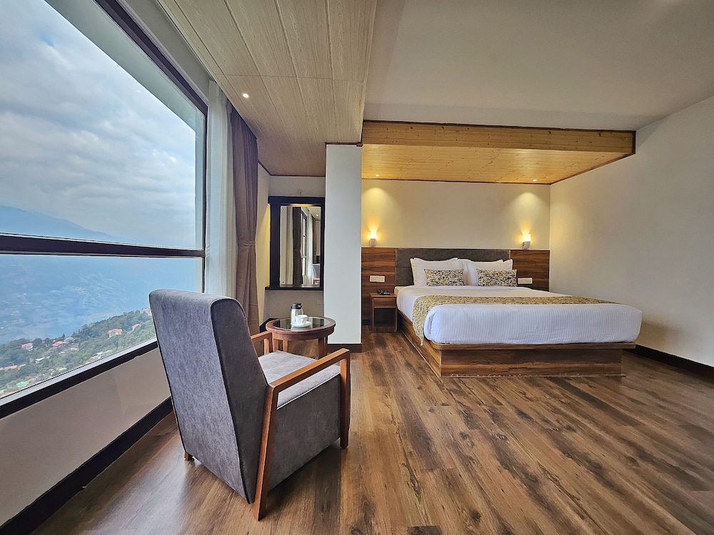 Luxury Suite photo 1