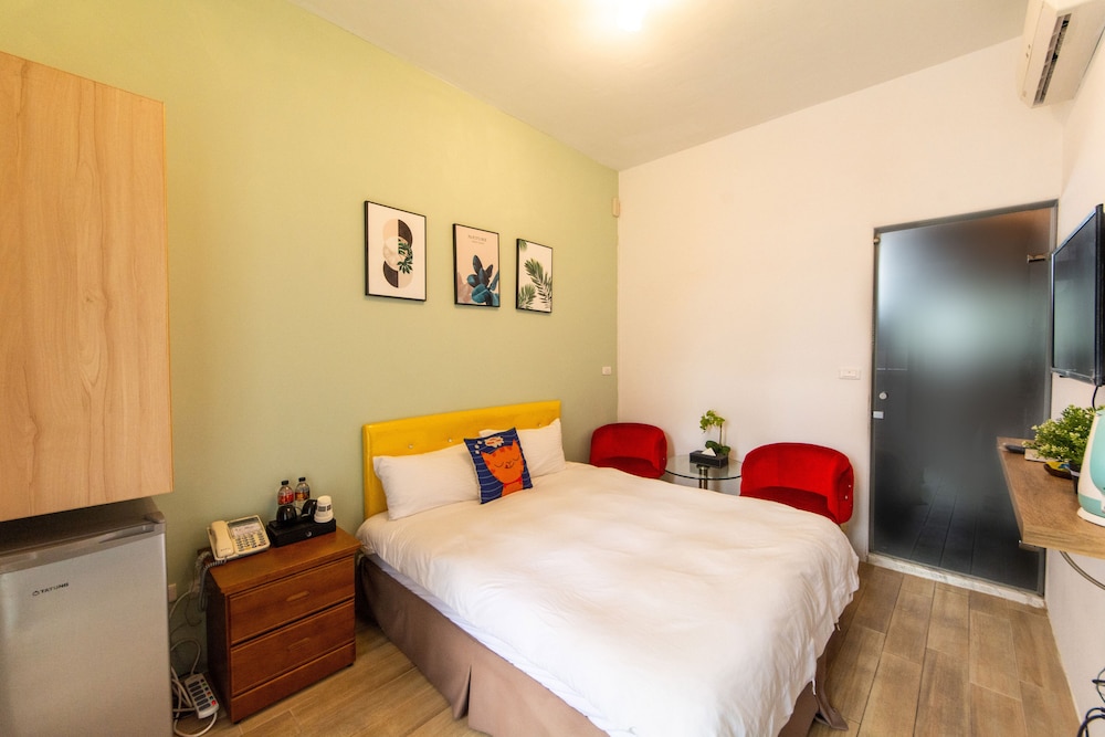 Deluxe Room - Photo 2
