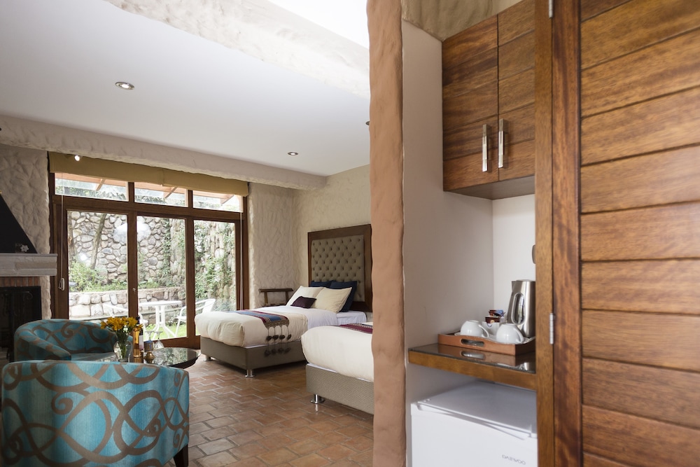 Premium Twin Room, 2 Double Beds, Non Smoking, Bathtub photo 3