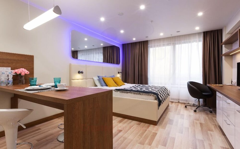 Superior Studio, Park View