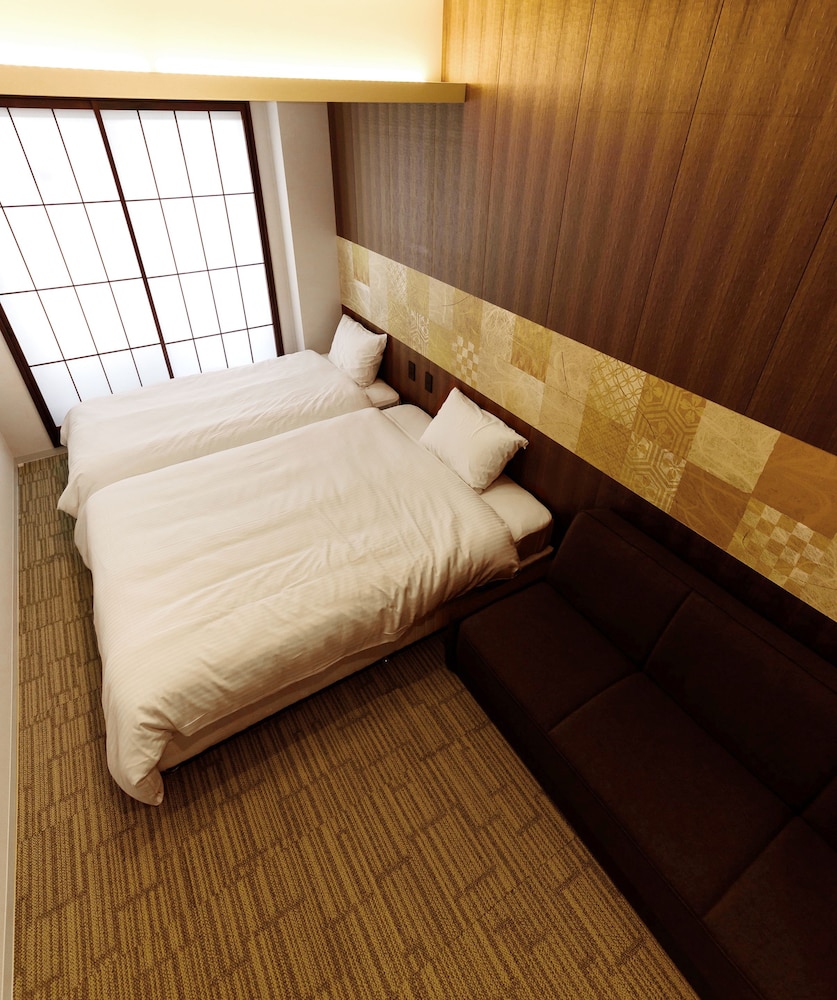 Premium Twin Room with Kyoto Tower View photo 3