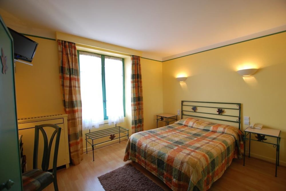 Standard Double Room (with shower) photo 2