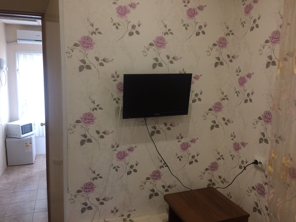 Twin Room, 2 Twin Beds, Private Bathroom (2 separate beds and bathroom) photo 2