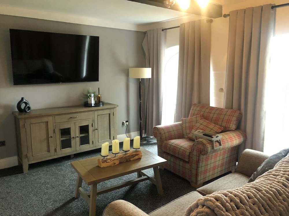 Suite, 1 King Bed With Sofa Bed, Patio, River View (With Sofabed)