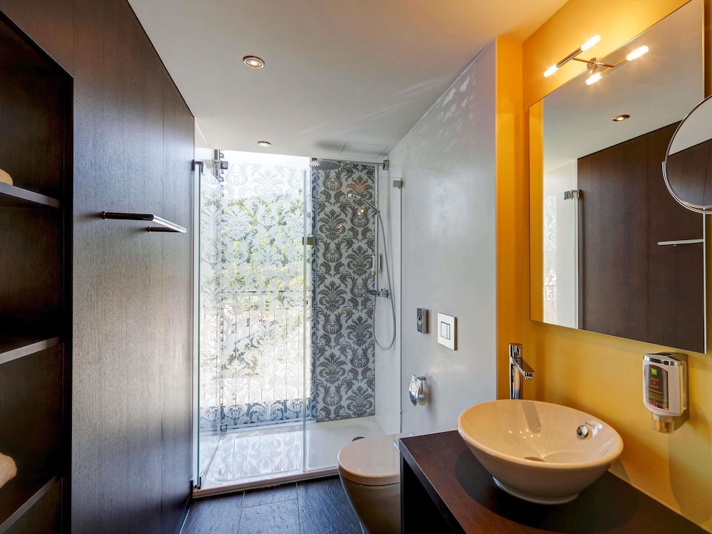 Suite (Styles) - Photo 5