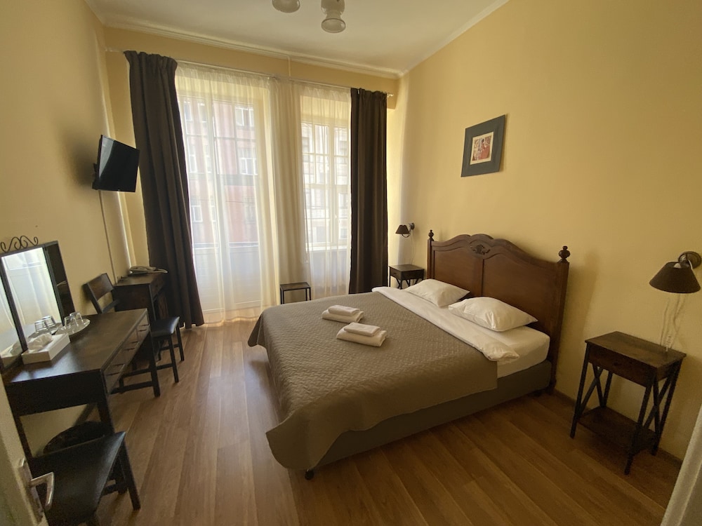 Double Room - Photo 8