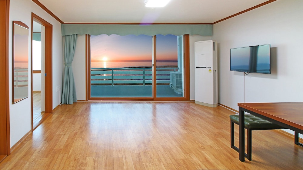Royal Suite, Ocean View - Photo 1