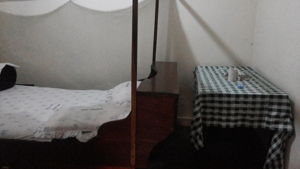 Basic Double Room photo 2
