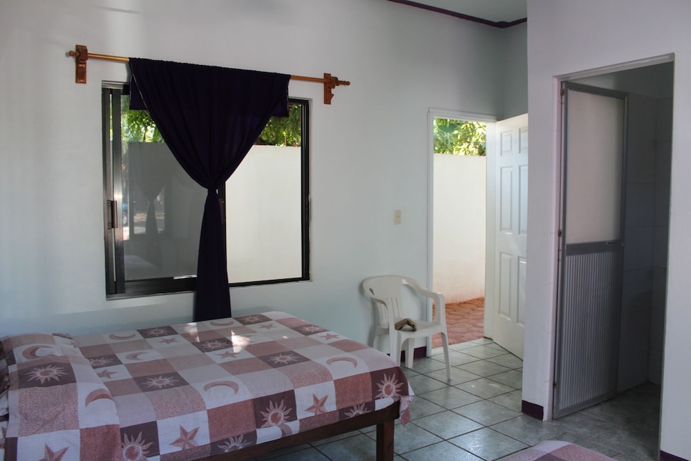 Room - Photo 1