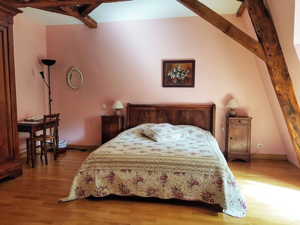 Double Room (Rose) photo 2