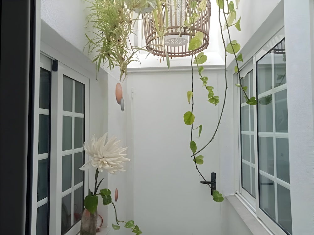 Superior Double Room, 1 Bedroom, Courtyard View, Mountainside photo 3