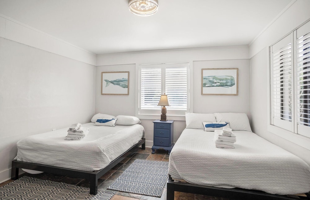 House, Multiple Beds, Patio, Ocean View photo 1