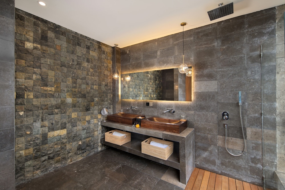 One Bedroom Villa With Private Pool - Photo 23