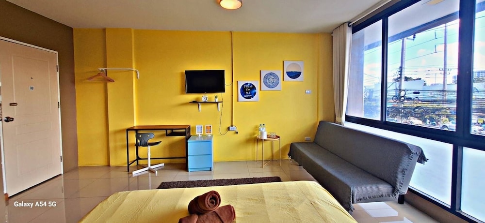 Deluxe Double Room, City View photo 2