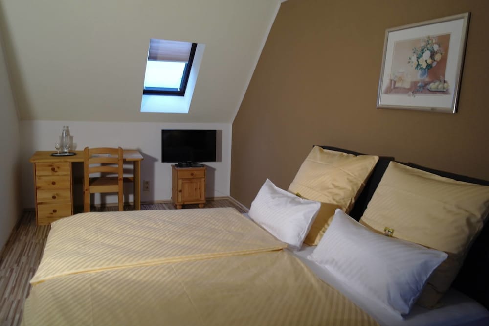 Standard Double Room photo 3