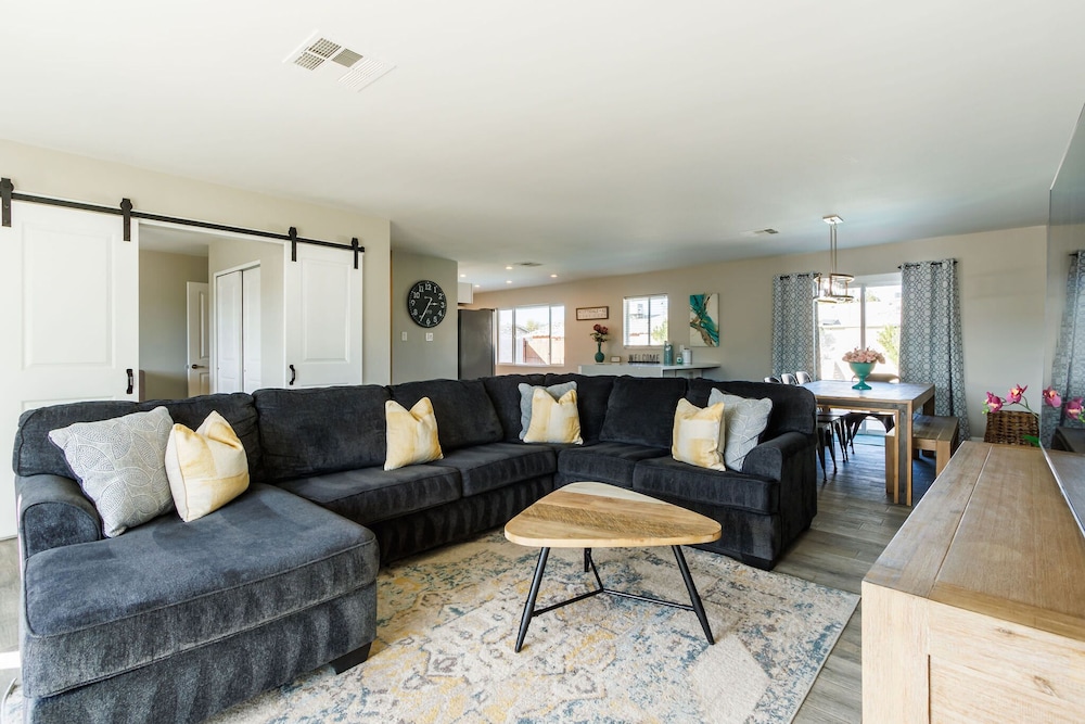 House, Multiple Beds, Pool Access, Pool View (Indianola Dreams)