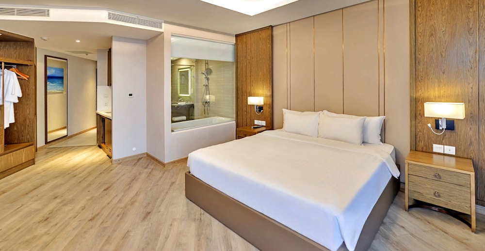 Signature Condo, Sea View