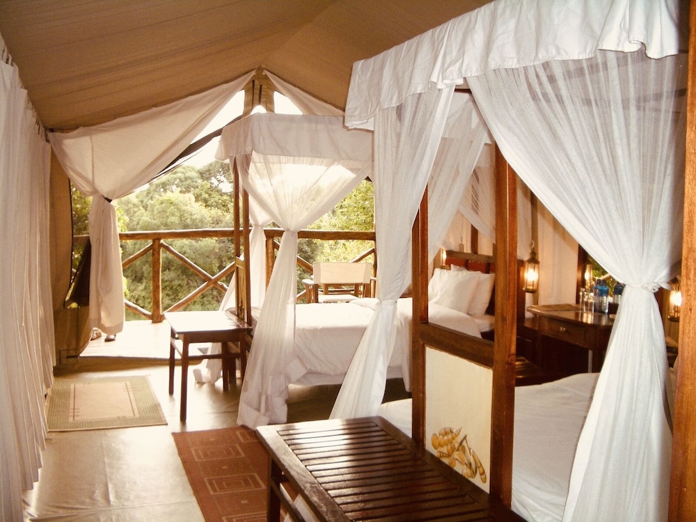 Deluxe Tent, River View photo 1