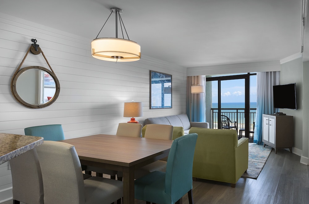 Oceanfront 2 Queen Suite Restricted View photo 2