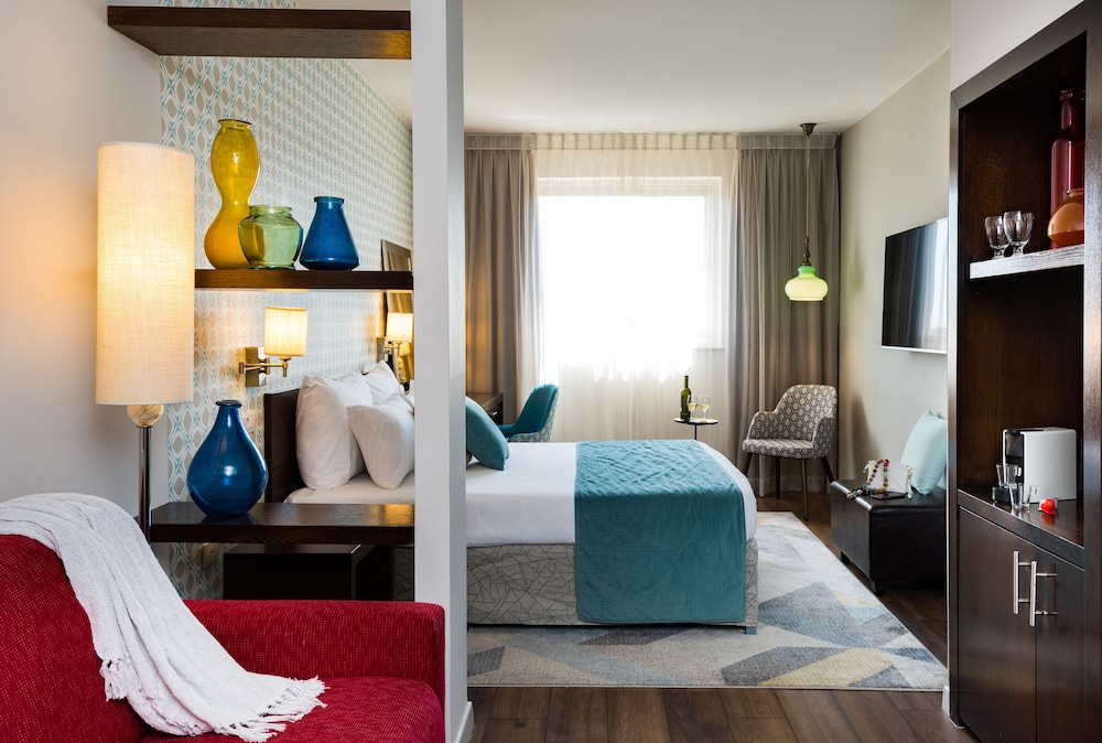 Junior Suite, City View - Photo 6
