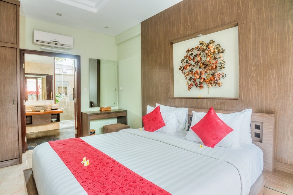 Romantic Villa photo 2