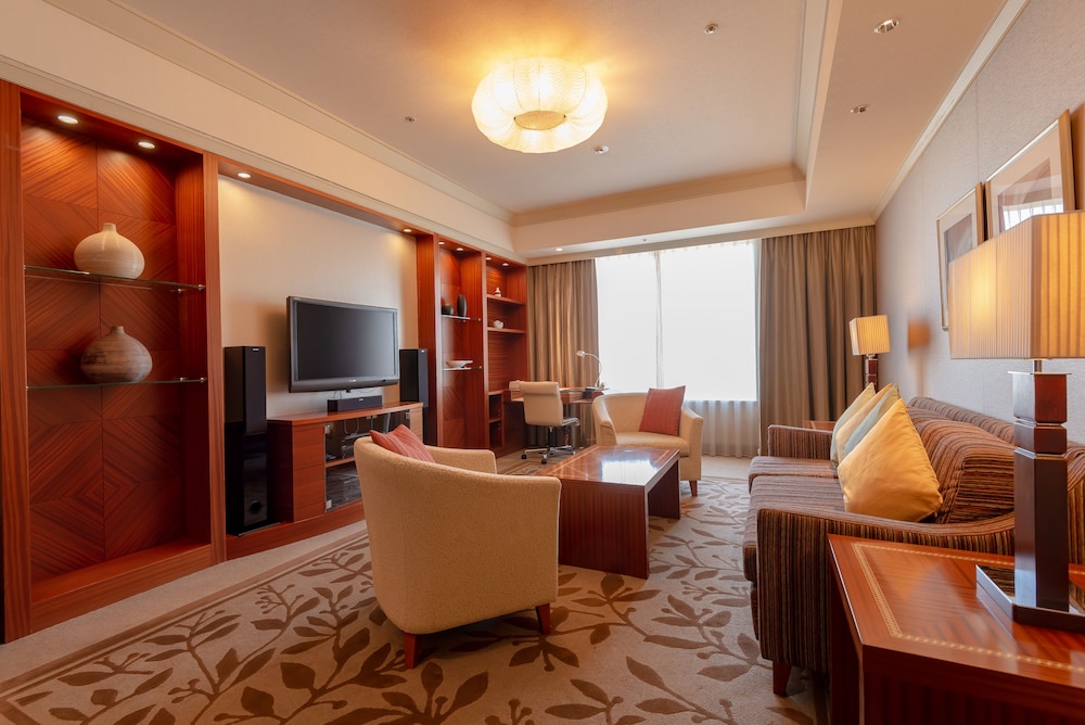 Corner Suite, Non Smoking - Photo 3