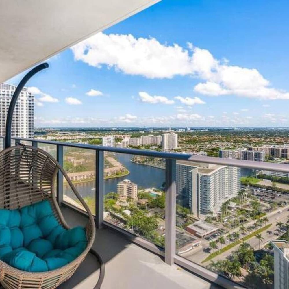 On the Beach- Amazing Ocean Views w top Amenities, Foto 28