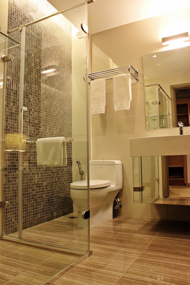 Executive Room - Photo 4