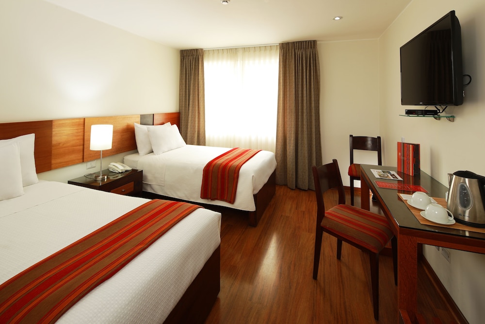 Family Room, 2 Double Beds - Photo 2