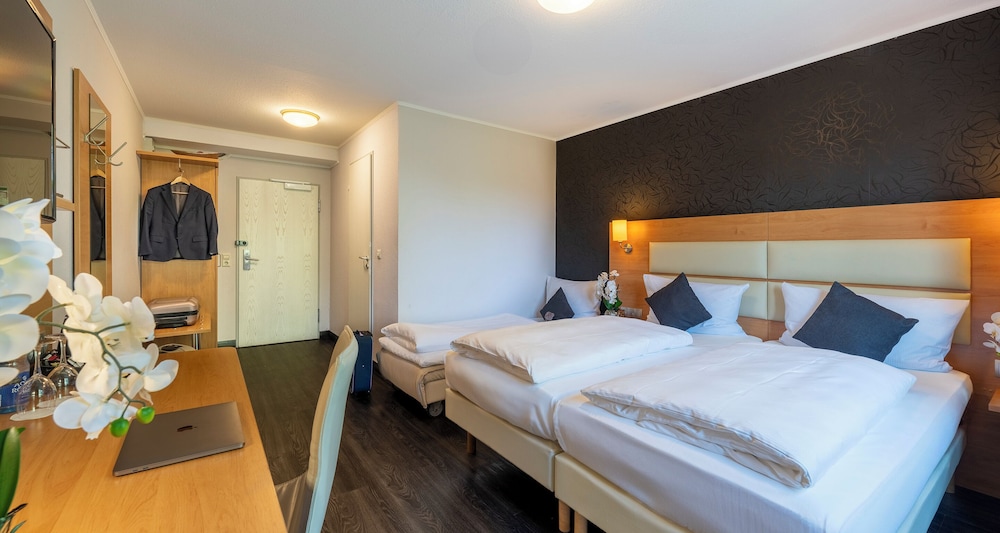 Comfort Triple Room photo 3