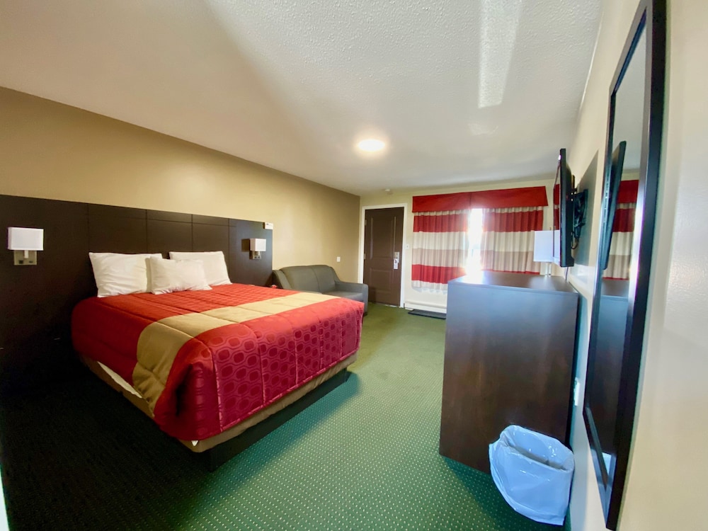 Standard Room, 1 Queen Bed