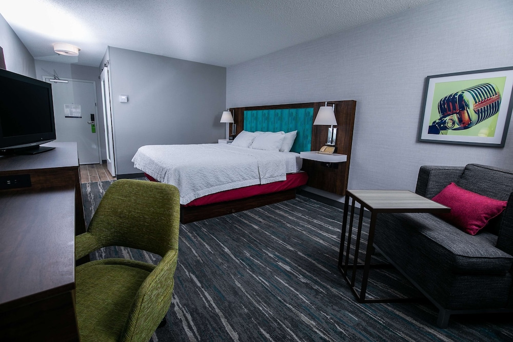 Room, 1 Queen Bed, Accessible - Photo 2