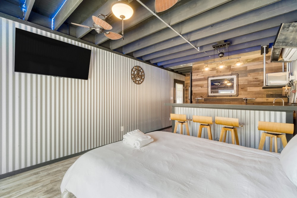 House (5 Bedrooms)