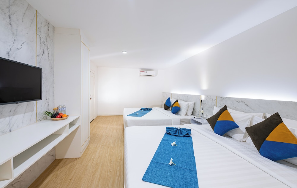 Deluxe Twin Room - Photo 1