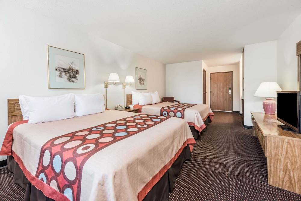 Standard Room, 2 Queen Beds photo 1