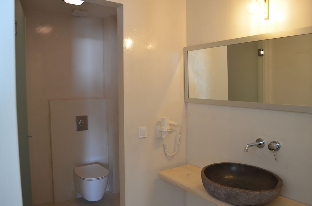 Honeymoon Suite photo 3