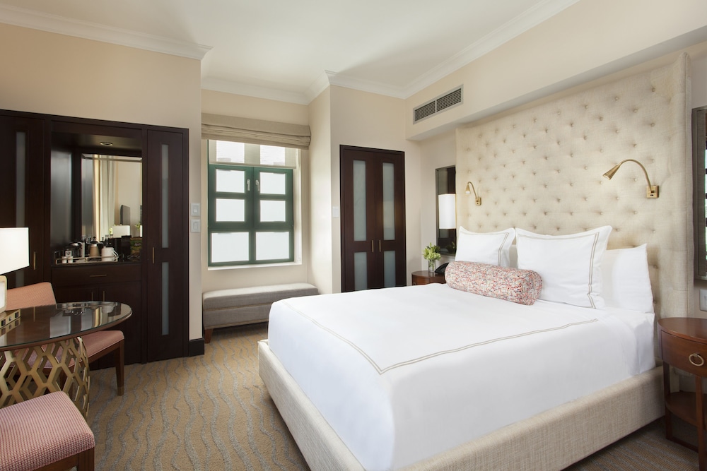 Room, 1 King Bed (heritage)