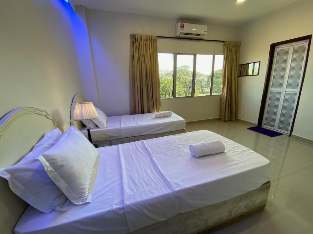 Twin Room, 2 Twin Beds, City View photo 2