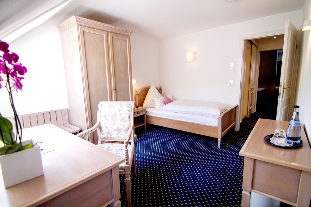 Apartment, 2 Bedrooms (3 Persons, Main Building) - Photo 3