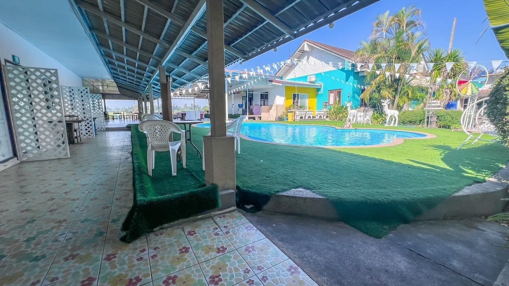 Standard Double Room, Pool View photo 3