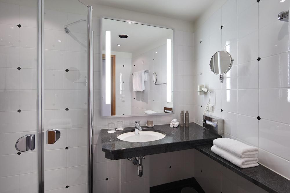 Classic Twin Room - Photo 4