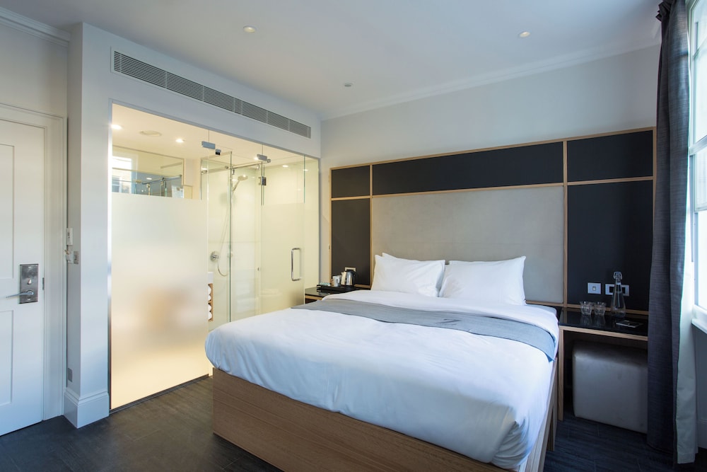 Junior Suite Room