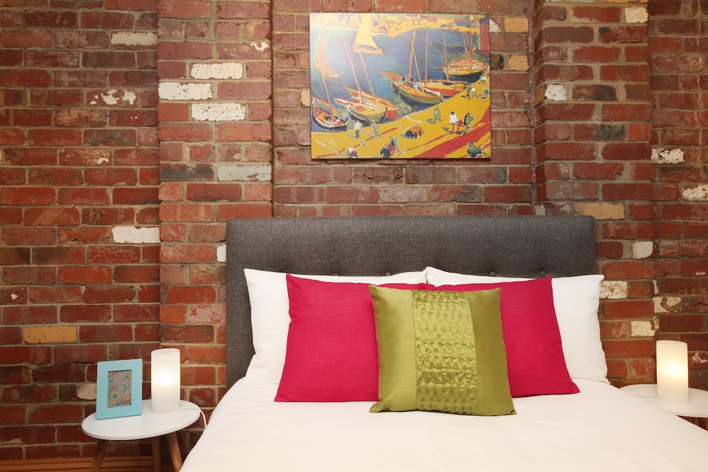 The Luna BoHo Bungalow with Ensuite photo 3