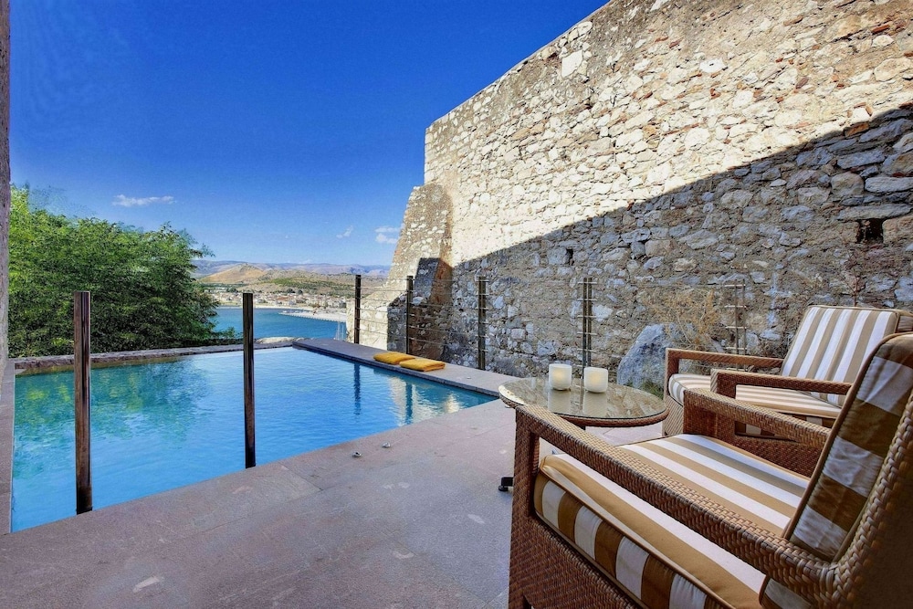 Luxury Bungalow, Private Pool, Sea View - Photo 7